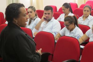 Novidades: Auxiliar Administrativa do Serviço de Apoio ao Aleitamento Materno, Gláucia Miranda