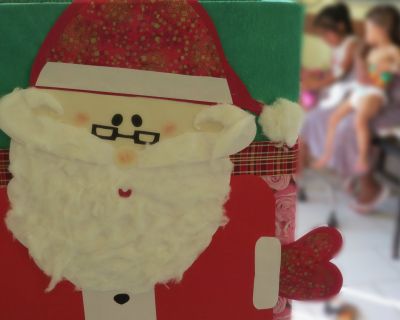 Teatro e presentes alegram o Natal na Pediatria (27/12/2018 12:24:55)