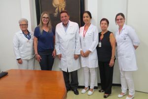 Novidades: O doutor Renato Villela Loures ladeado pela Delegada Sheila e parte da Comissão da Humanização